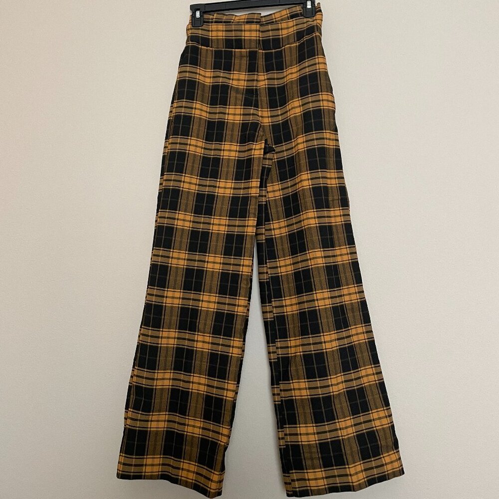 New York and Company, Size 00 Petite, Black and Gold Paper bag waist, Wide Leg
